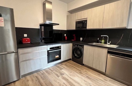 La Mayolle Apartment | Apartment Les Halles: 80 m2, terrace 30 m2 air conditioning, garage, 8 beds