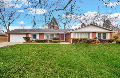 Merrillville House | AVAIL 1/3/27- Merrillville condo hospitals & shops