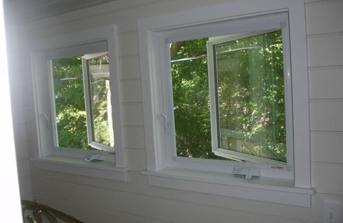 Grand Haven Cottage | Awake with the sound of the waves, lunch watching boats, sunset dinner