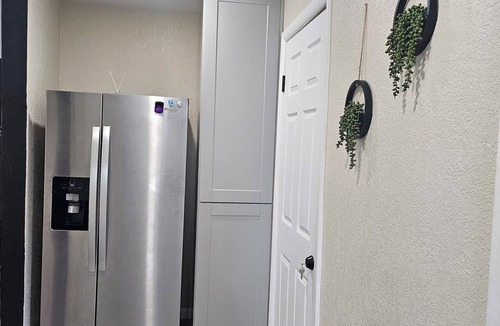 Lovington House | Awesome 3-bedroom house with AC in delightful Des Moines