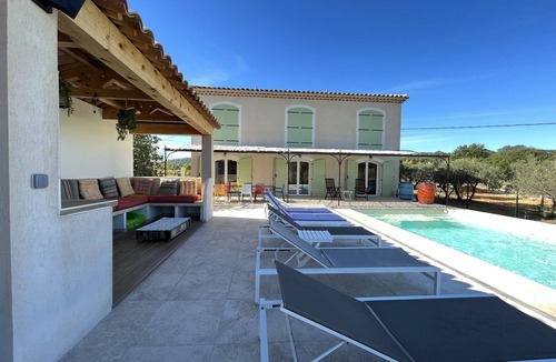 Cotignac Villa | Bastide sleeps 13 - Padel - July and August by the week