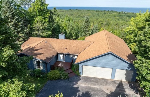 Egg Harbor House | Bay View Retreat: Pet-Friendly Home w/Expansive Deck