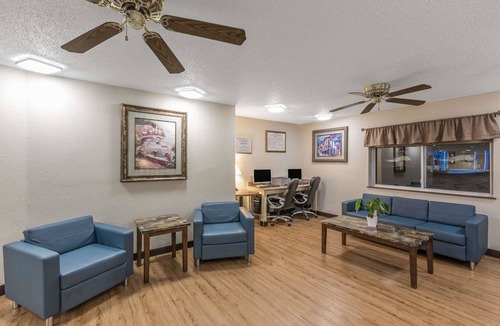 Fort Dodge Hotel | Baymont by Wyndham Fort Dodge