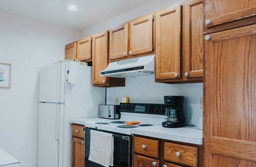 Ferrysburg House | BB's By the Lake is located in Spring Lake, Michigan, nestled along the Lake Michigan shoreline