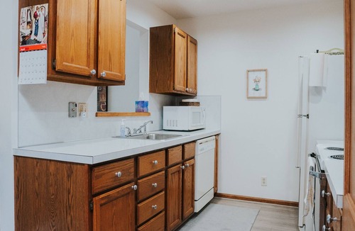 Ferrysburg House | BB's By the Lake is located in Spring Lake, Michigan, nestled along the Lake Michigan shoreline