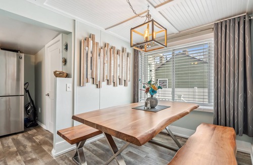 Bluffton House | Beach Cottage Steps from the water PROMOTION ADDED FOR July 15-17