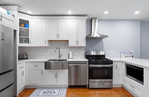 Lincoln Park Condo | Beautiful 2 BR condo in Chicago’s most popular neighborhood.
