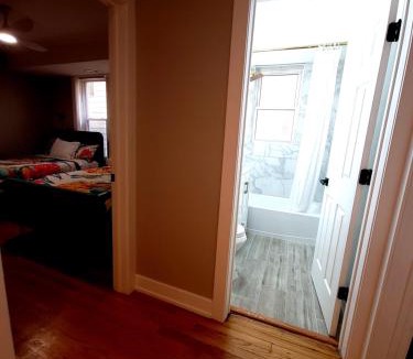 Calumet Heights Apartment | Beautiful 4 bedroom apartment near everything