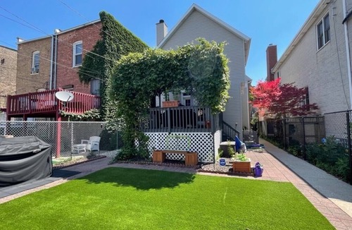 Lake Meadows House | Beautiful Bronzeville Home with Gym & Yard