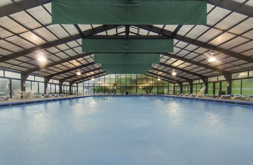 Sheridan Apartment | Beautiful studio unit at resort, sleeps 2