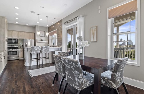 Milwaukee Villa | Beautiful Victorian, Amazing View!
