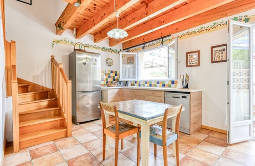 Saint-Pierre-la-Mer Villa | Beautiful Villa downtown 120 m² comfort * air conditioning, wifi 200 m plage
