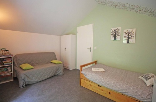 Bersac-sur-Rivalier Bed & Breakfast | Bed and Breakfast 'Chambre Familiale' with Private Terrace, Shared Garden and Wi-Fi