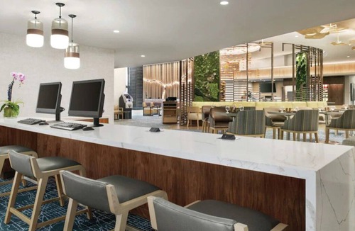 Streeterville House | Best Stay! 3 Relaxing Units, Onsite Pool, Parking, Near Art Institute of Chicago
