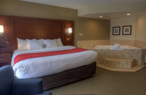 Rochelle Hotel | Best Western Rochelle Inn & Suites near DeKalb