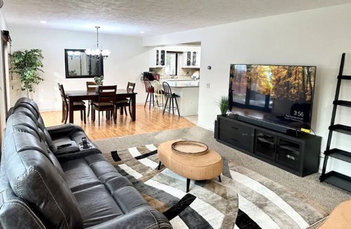 Wyoming House | Big Discount! Grand Rapids Big & luxury home