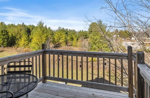 Ephraim Apartment | Bird's Nest- Perfect Retreat for 2, Studio Above Bakery, Dogs!
