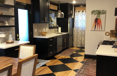 East Peoria House | Blackbird.On the Drive stunning home - breathtaking views of Downtown