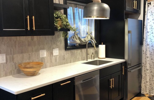 East Peoria House | Blackbird.On the Drive stunning home - breathtaking views of Downtown