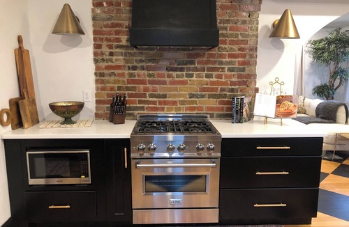 East Peoria House | Blackbird.On the Drive stunning home - breathtaking views of Downtown