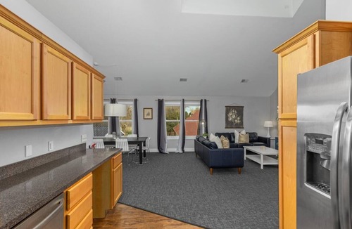 Douglas Apartment | Blue Star Penthouse Location 12 person hot tub