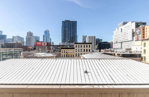 Near North Side Apartment | Blueground | Near North Side, rooftop, nr Riverwalk