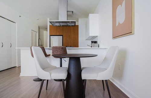Streeterville Apartment | Blueground | Streeterville, rooftop, pool, nr Pier