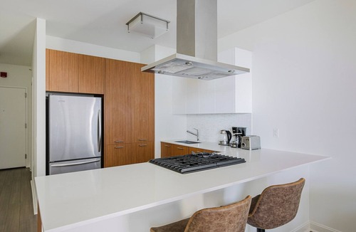 Streeterville Apartment | Blueground | Streeterville, rooftop, pool, nr Pier
