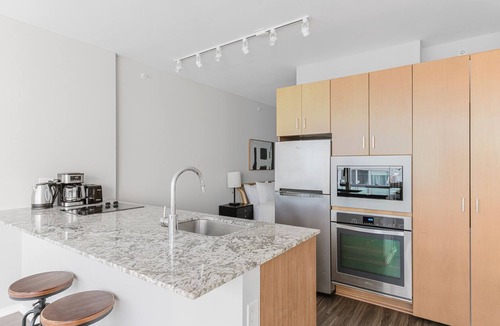 Streeterville Apartment | Blueground | Streeterville, pool & gym, nr Pier