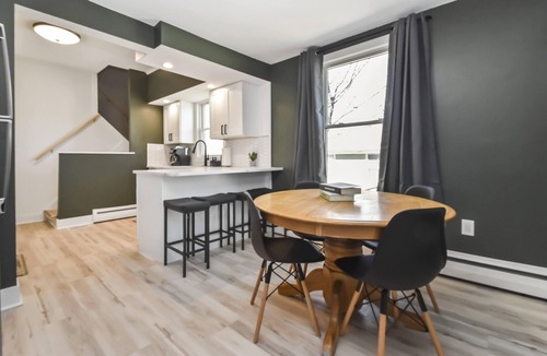 Peoria Heights House | Boho Heights Hideaway: Spacious 4 BR - 2 BA - NEWLY REMODELED! Fully Fenced!