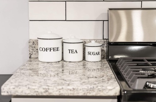 Logan Square Apartment | BR - ❤️ Modern and Comfy 1BR Apartment in Logan Square!