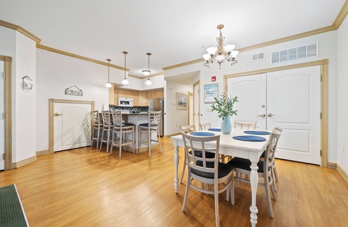 Sheboygan Villa | Breezy Beach | Villa 75 Steps from Lake Michigan