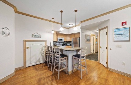 Sheboygan Villa | Breezy Beach | Villa 75 Steps from Lake Michigan