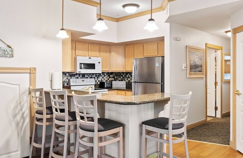 Sheboygan Villa | Breezy Beach | Villa 75 Steps from Lake Michigan