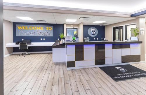 Council Bluffs Hotel | BridgePointe Inn & Suites by BPhotels, Council Bluffs, Omaha Area