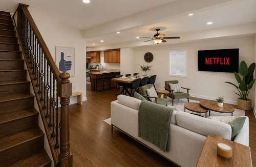 Bridgeport House | Bridgeport Basecamp Comfy Peaceful Sleeps 10+