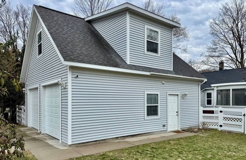 Douglas Apartment | Bright 1-BR Apartment in Downtown Douglas