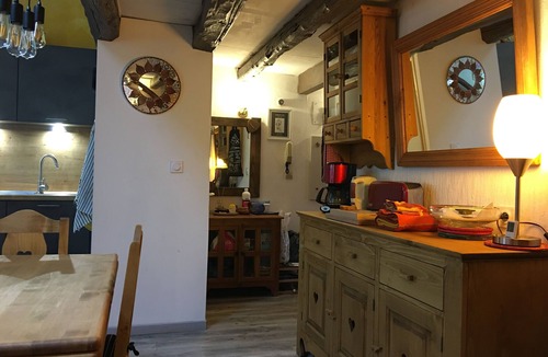 Barcelonnette Apartment | Bright, dual-aspect apartment for 5 people, chalet-style