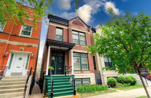 Bucktown Apartment | Bucktown/Wicker Park 3BR pet friendly w/parking - Upstairs Unit