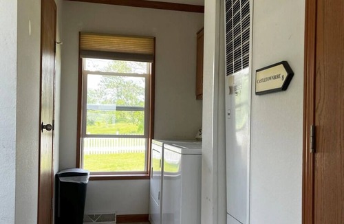 Allouez House | Bumbletown Scenic View Stay