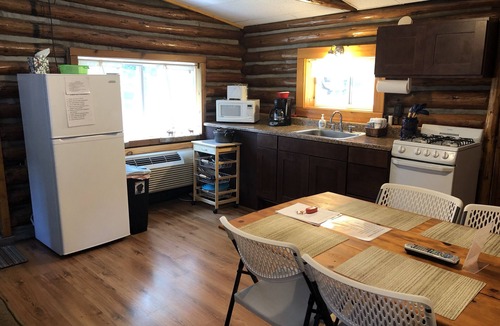 Mayfield Cabin | Cabin 2 closest small cabin to the water