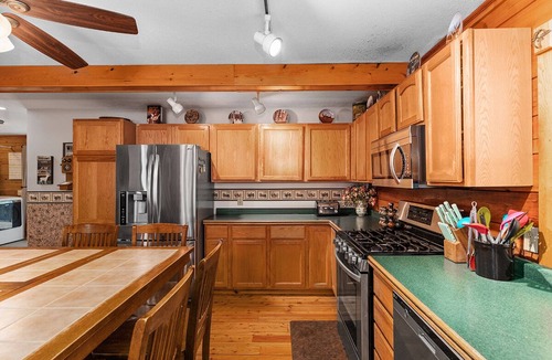 Ada House | Cabin Retreat on Big Crooked Lake