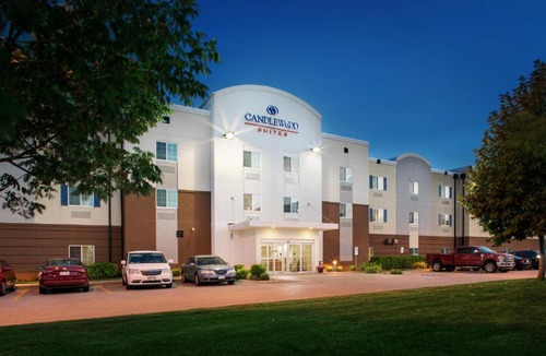 Bellevue Hotel | Candlewood Suites Bellevue by IHG