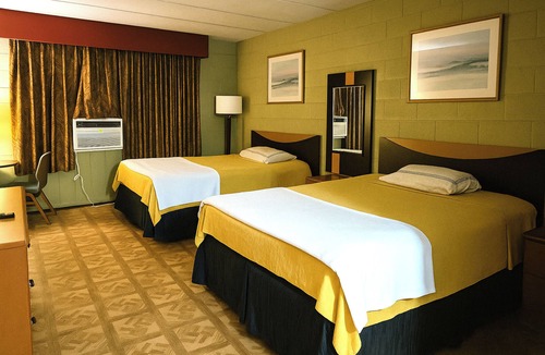 Grand Rapids Hotel | Capital O Pleasant Motel Grand Rapids Mi