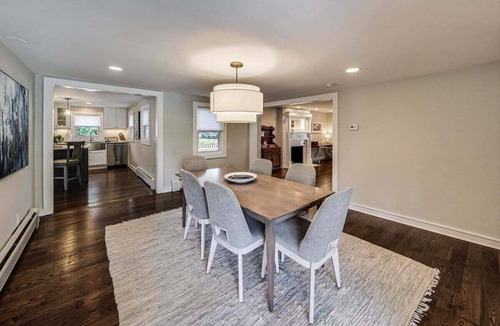 Lake Geneva House | Captain Cook, Hot Tub, Sleeps 9