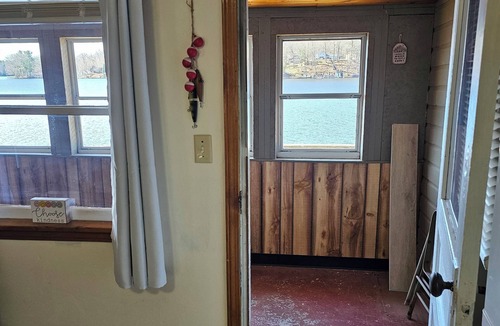 Newaygo Cottage | Castaways Cottage #5