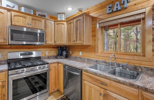 Friendship Cabin | Castle Rock Lake|Private Chef|Games-Bar|Fireplaces|Fire Pits