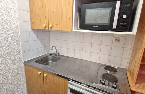 Valfrejus Apartment | Central Studio for 4 with Balcony, Mountain Views, and Easy Slope Access