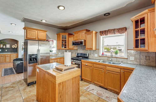 Comstock Park Condo | Centrally Located Condo Near Dtwn Grand Rapids