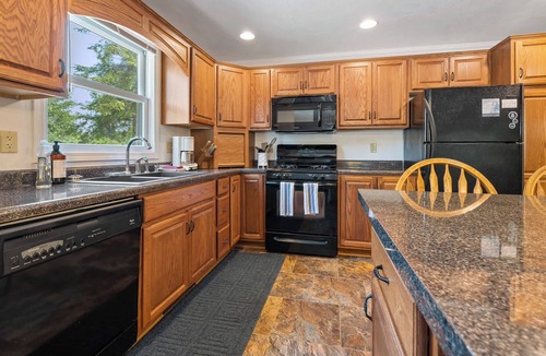 Ephraim Cabin | Centrally located-Home in Ephraim- Sleeps 8